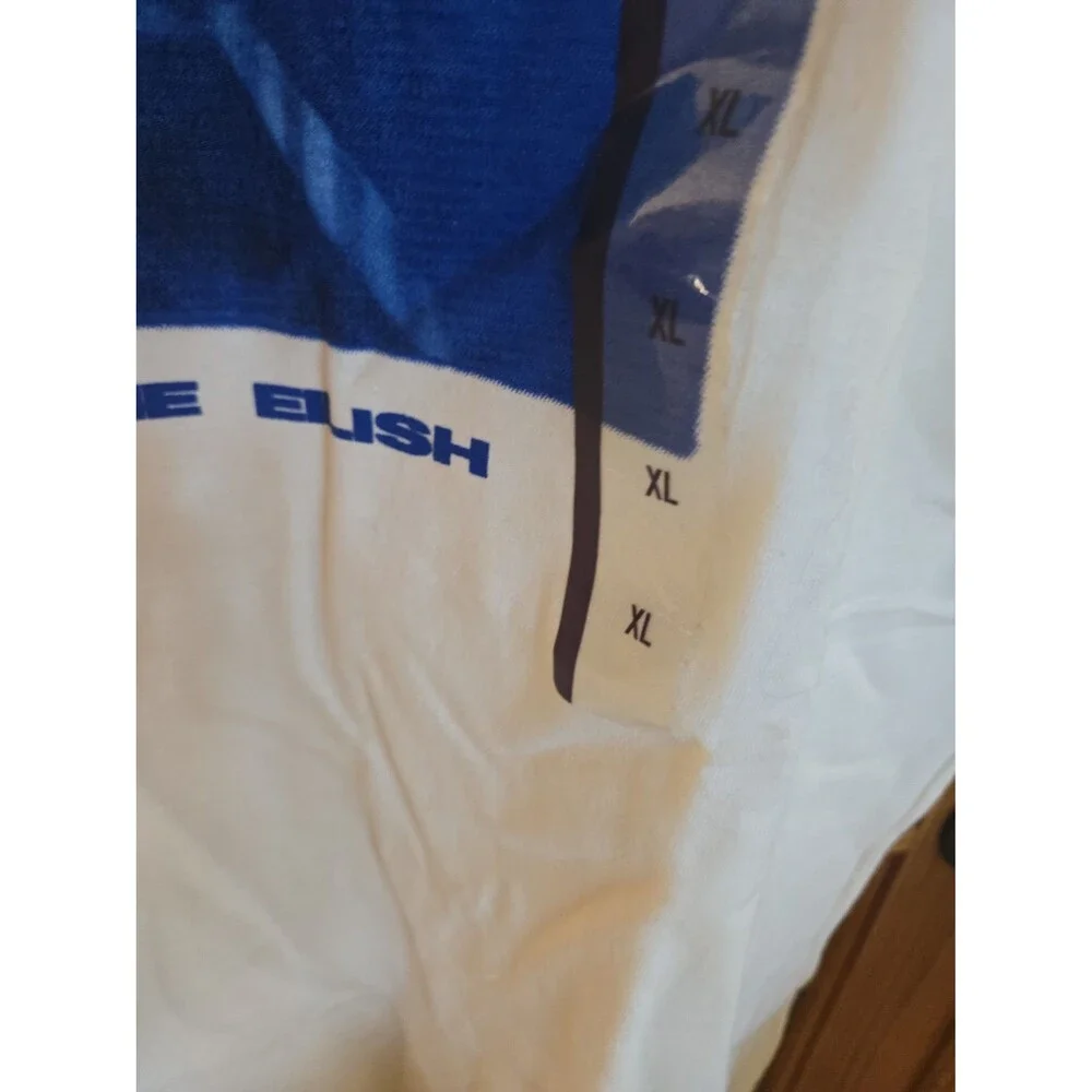 Billie Eilish Kids T Shirt Cream Graphic Print Short Sleeve Size xLarge Child